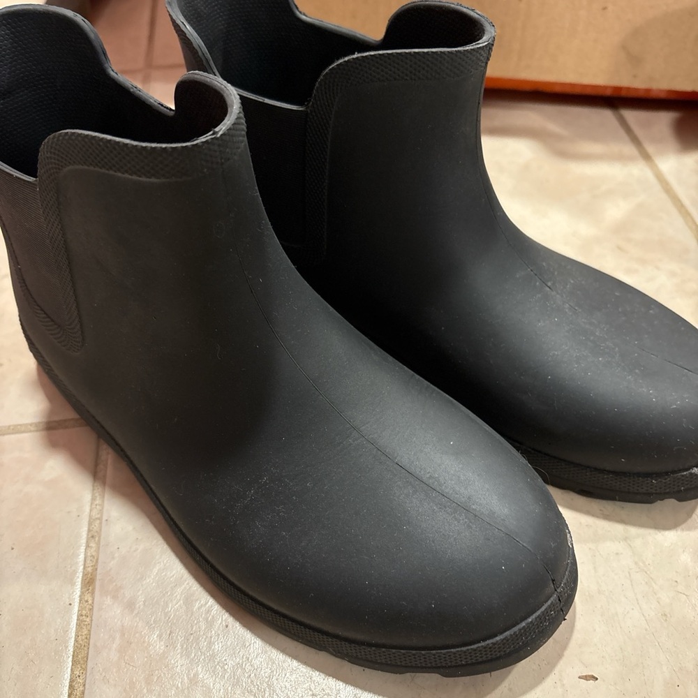 totes women's Matte Black Waterproof Boots